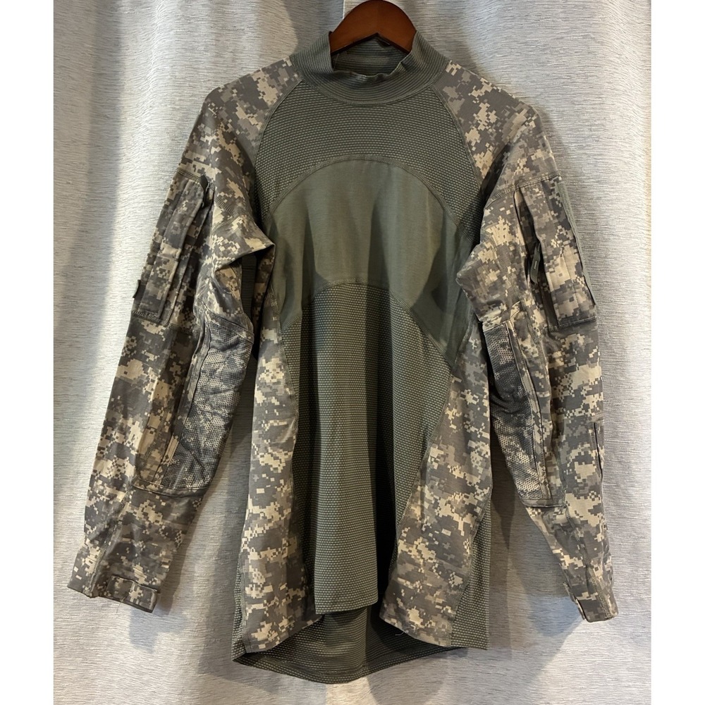 MASSIF Army Combat Long Sleeve Camo Size Medium Military